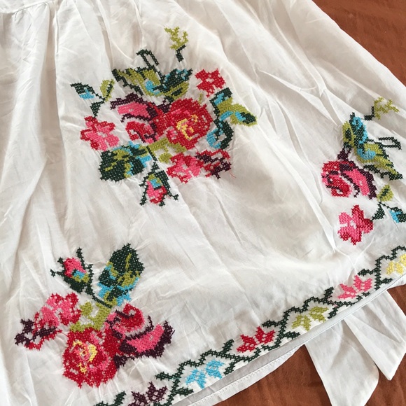 White Diamonds Embroidered bohemian mini Dress - Picture 3 of 8